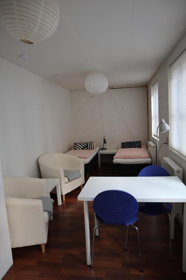 Rooms In Quiet Yellow Courtyard Apartment Copenhagen Exterior photo